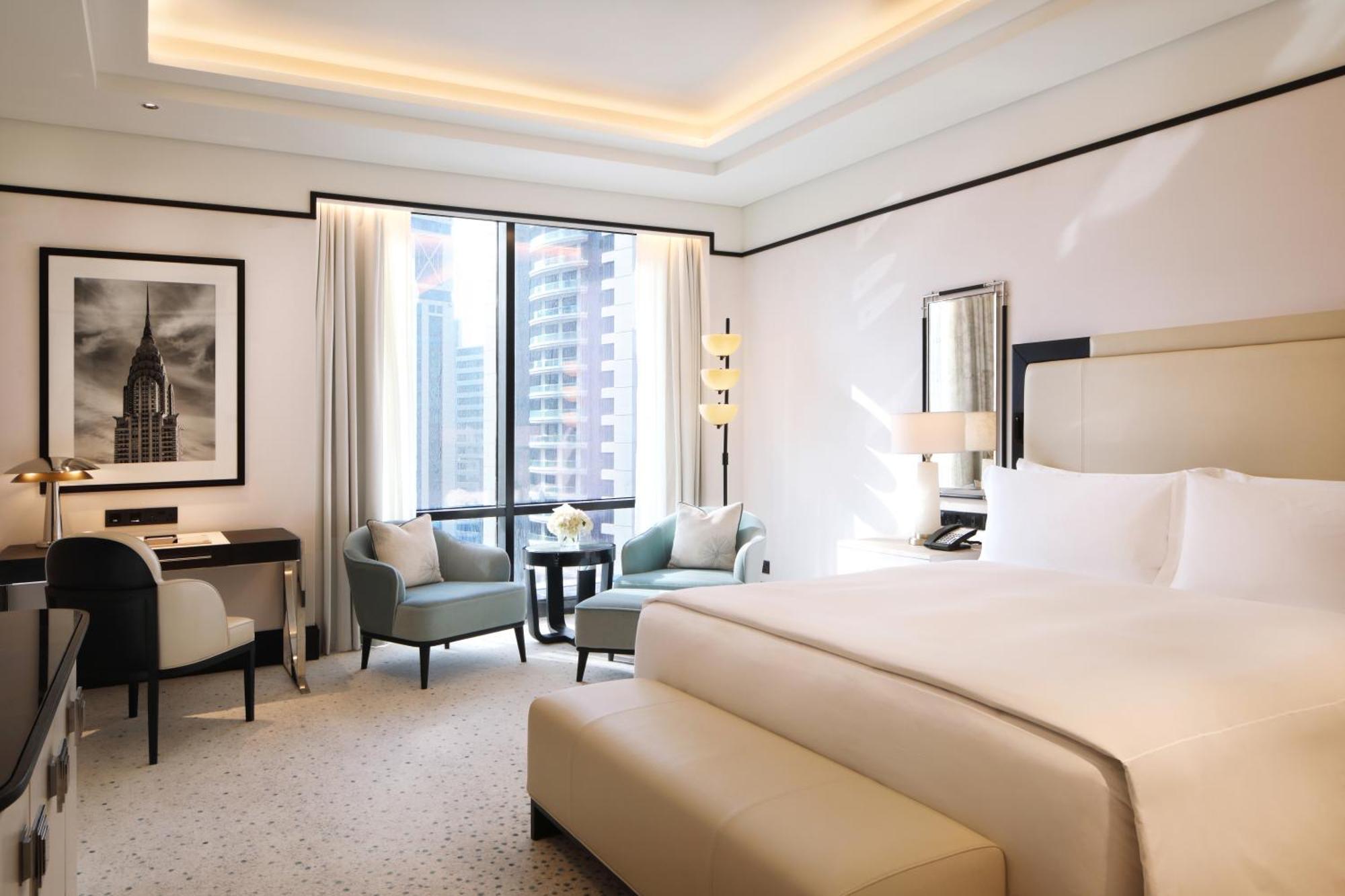 Waldorf Astoria West Bay Hotel 5*