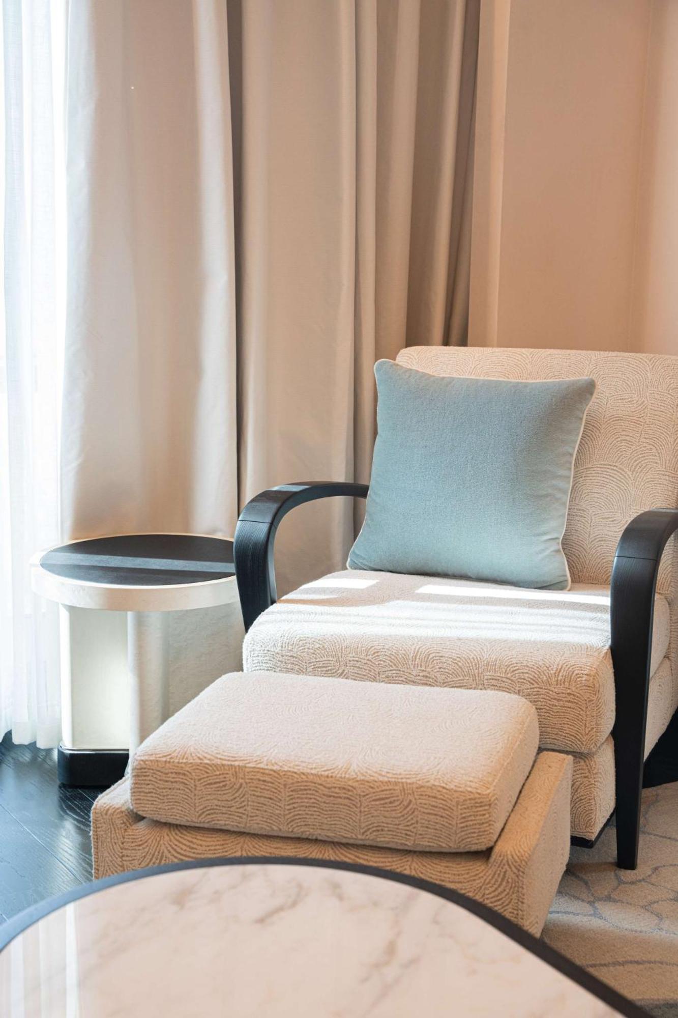 Waldorf Astoria West Bay Hotel
