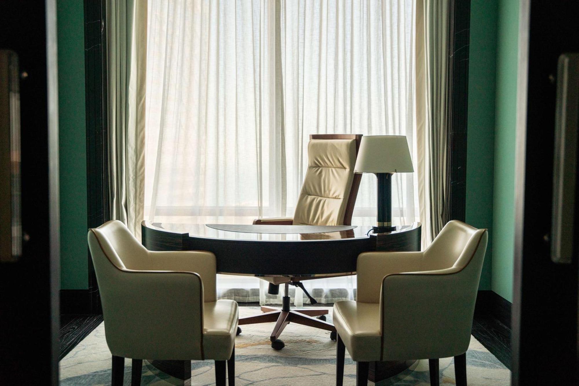Waldorf Astoria West Bay Hotel Doha