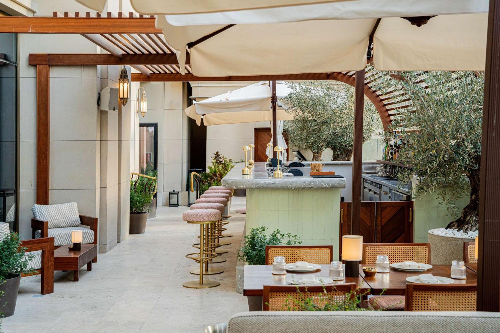Hotel Waldorf Astoria West Bay 5*